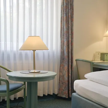 Eulenspiegel - Nichtrauchhotel 维尔茨堡
